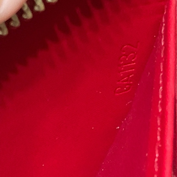 Authentic Louis Vuitton Zippy Wallet - Picture 8 of 8